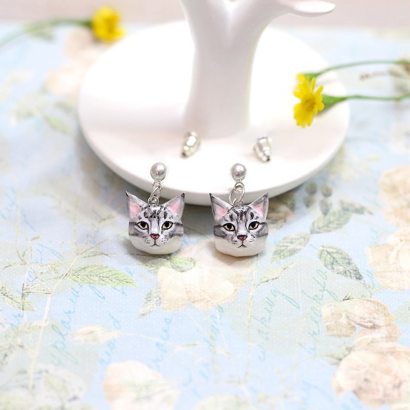 Maine Coon cat Earrings, Dangle & Drop Earrings, cat sculpture, cat lover gifts - 耳環/耳夾 - 黏土 灰色