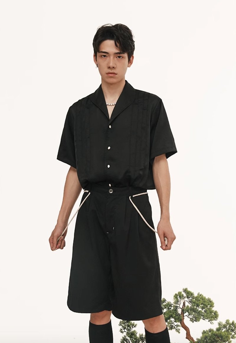 日本のレトロなミニマリストワイドカラー半袖シャツ - シャツ メンズ - その他の素材 ブラック