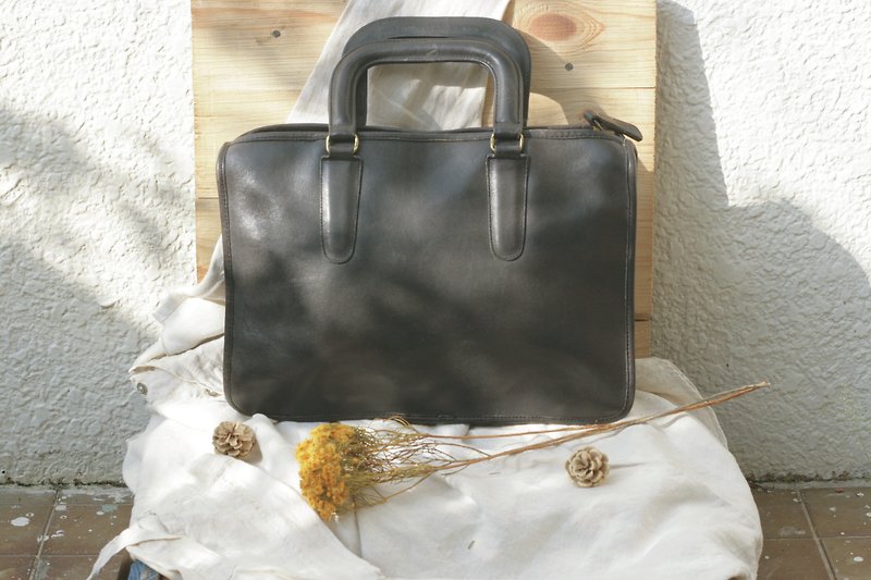Leather bag _B027 - กระเป๋าถือ - หนังแท้ สีดำ