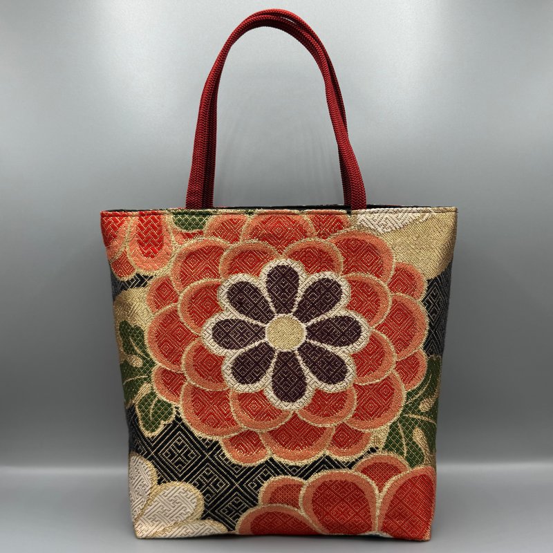 着物 帯 帯締め ハンドメイド 六通柄袋帯 唐織 舞花文 金糸 正絹 - 手提包/手提袋 - 絲．絹 黑色
