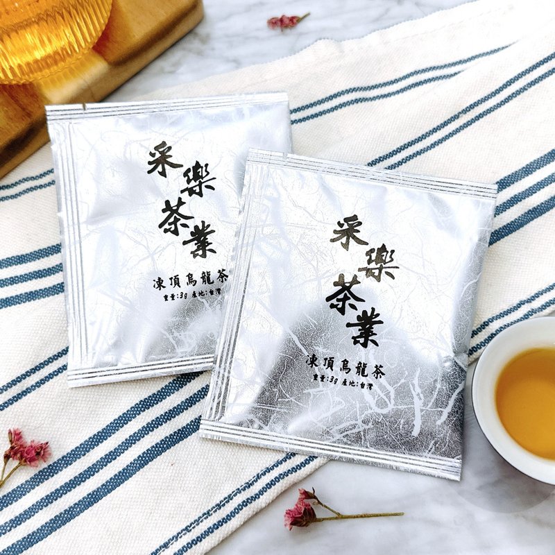 【采樂茶業】凍頂烏龍 - 三角立體茶包TongDing Oolong Tea - 茶葉/茶包/水果茶 - 其他材質 銀色