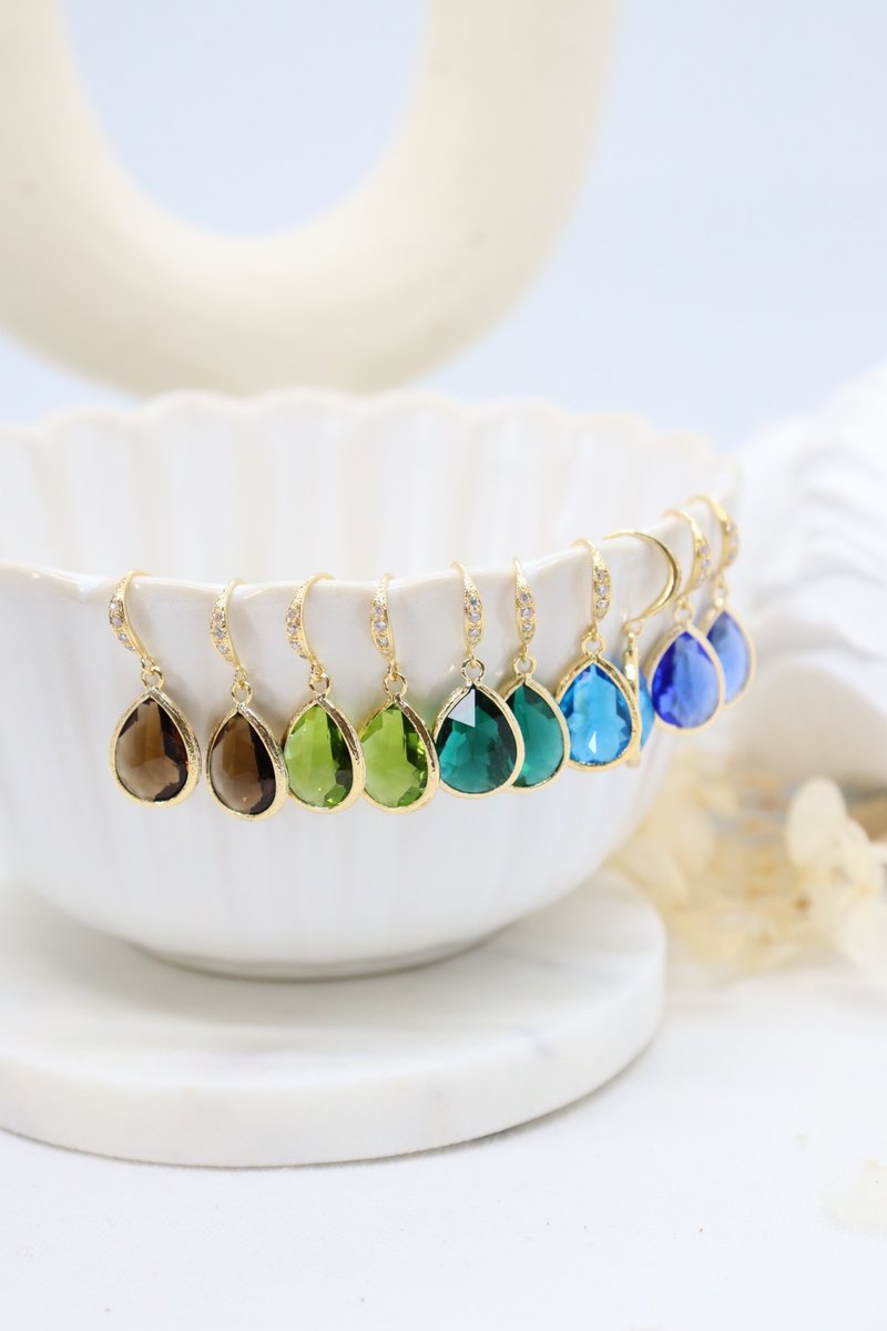 Delicate Transparent Teardrop Crystal Stone Sparkling Cubic hook Earrings - 耳環/耳夾/耳骨夾 - 水晶 多色