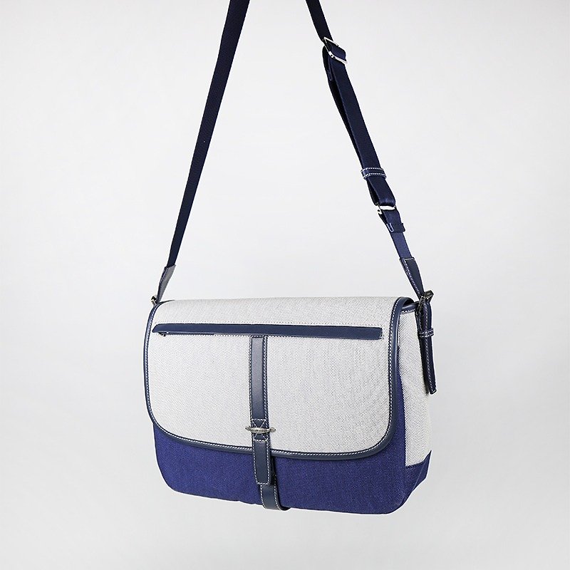 【Jo March】Two-color woven canvas school bag-sea blue - กระเป๋าแมสเซนเจอร์ - ผ้าฝ้าย/ผ้าลินิน สีน้ำเงิน
