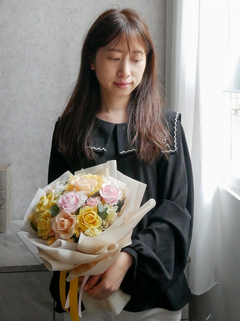不凋玫瑰花束【柔黃杏粉】永生花束/告白/求婚花束/情人節/七夕 - 乾燥花/永生花 - 植物．花 橘色