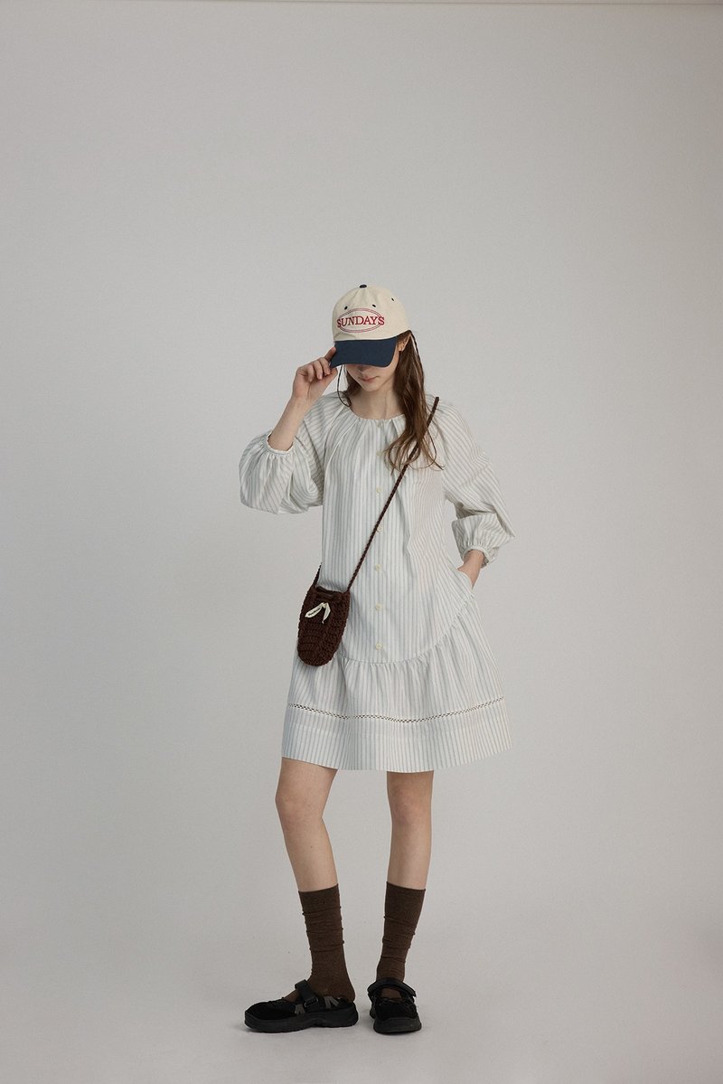 Nordic Minimalism: Yarn-Dyed Jacquard Cut-Out Dress - ชุดเดรส - วัสดุอื่นๆ ขาว