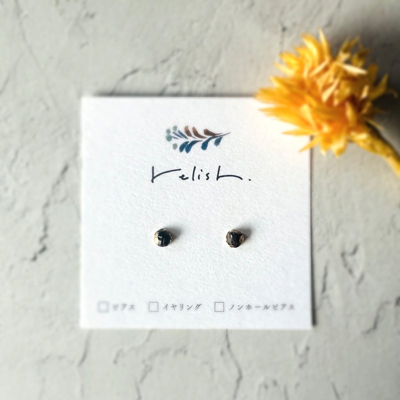 【再販】極小 ガーネット 金継ぎ ピアス ノンホールピアス 小ぶり 小さい シンプル 赤 レッド ゴールド 金 天然石 ギフト 贈り物 プレゼント 誕生日 - 耳環/耳夾/耳骨夾 - 石頭 紅色