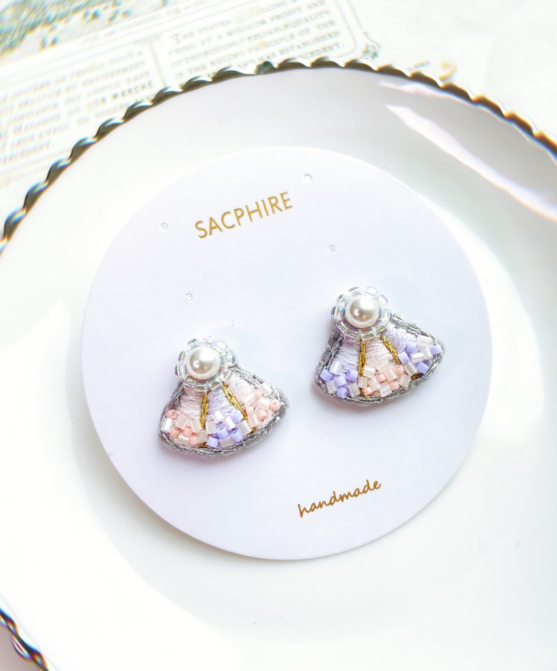 Fantasy shell embroidery earrings are romantic and whimsical - Earrings & Clip-ons - Other Materials Multicolor