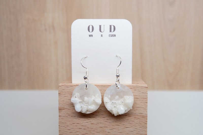 OUD Original.Handmade Cohere--925 Silver White Stone MOP Circle Earring/Clip-on - ต่างหู - เปลือกหอย 