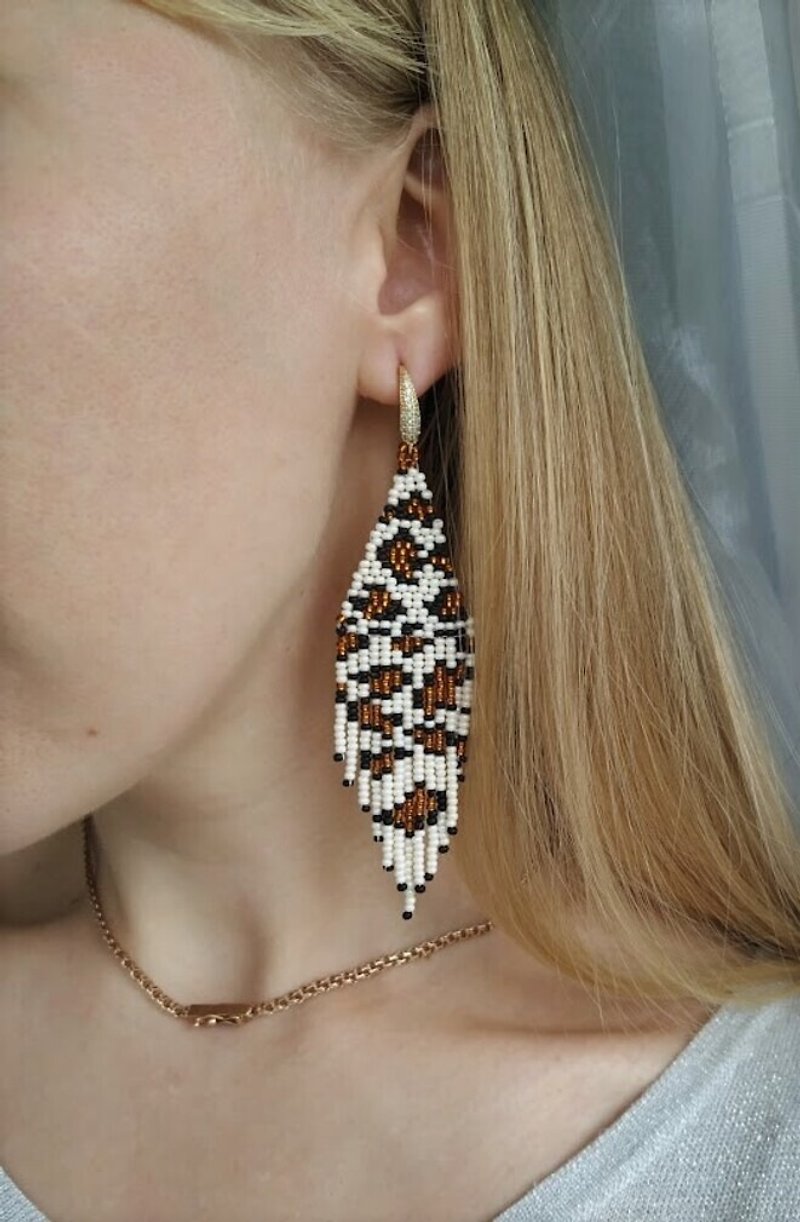 Leopard  print earrings. Beaded trendy earrings. - Earrings & Clip-ons - Glass Brown