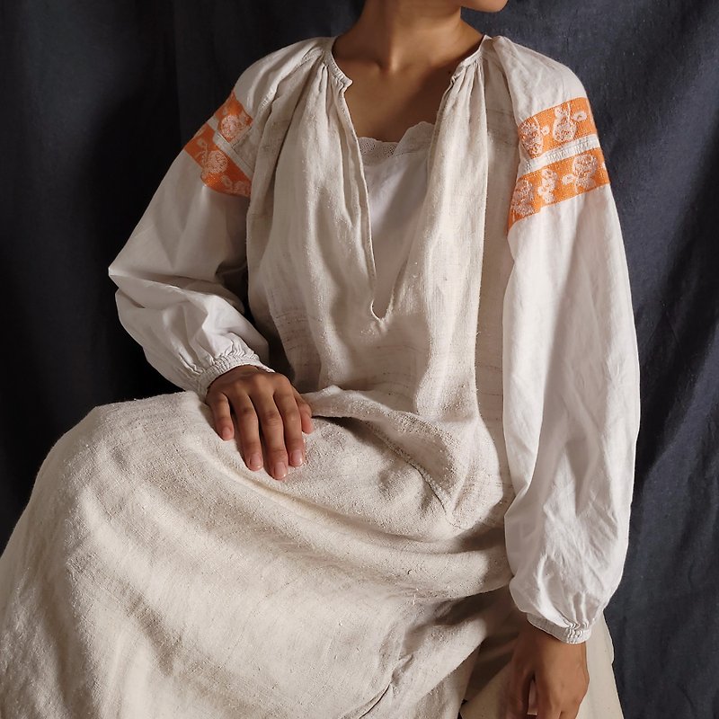 BajuTua /古著/ 1960's Vyshyvanka烏克蘭手縫刺繡洋裝- 鮮橘花 - 連身裙 - 棉．麻 橘色