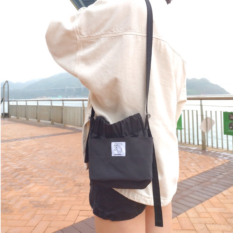 【Apostrophe_s_0】Trouble dudu bag | Waterproof oblique bag | - Messenger Bags & Sling Bags - Cotton & Hemp Black