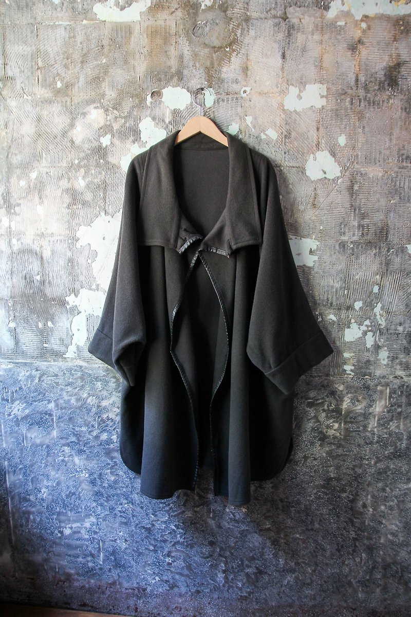 袅袅 department store - Vintage black leather trim coat coat retro - เสื้อแจ็คเก็ต - วัสดุอื่นๆ 