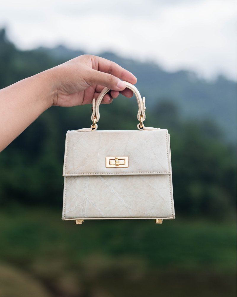 Kylie Mini Bag - Ivory White - 手提包/手提袋 - 植物．花 藍色
