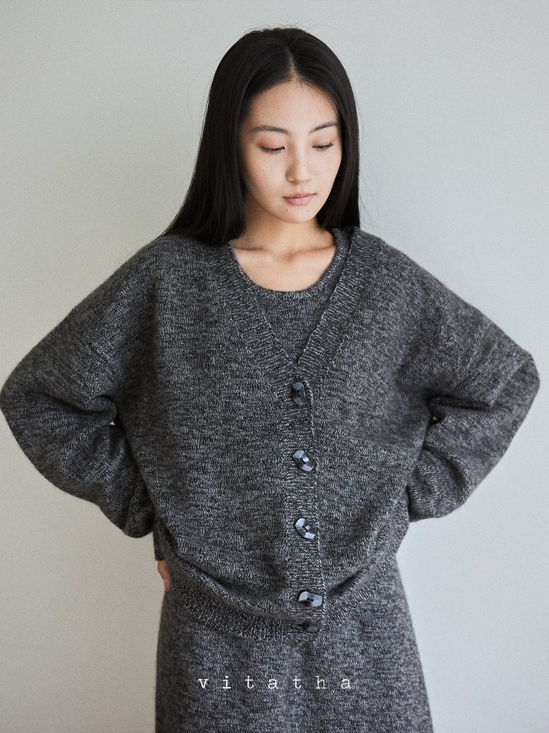 Black Grey Raccoon Down Wool V-Neck Knit Cardigan - สเวตเตอร์ผู้หญิง - ขนแกะ สีเทา