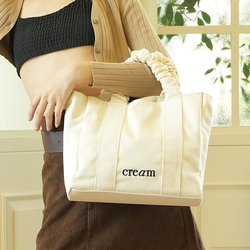 Ivory Scrunchie Tote Bag - กระเป๋าถือ - วัสดุอื่นๆ ขาว