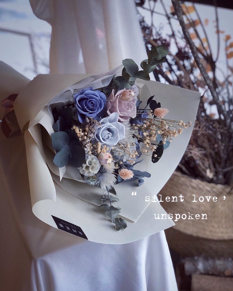 永生花花束/告白花束/求婚花束/生日禮物/畢業花束 - 乾燥花/永生花 - 其他材質 