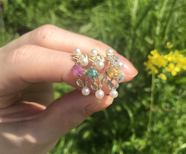 エメラルド、パール、ダイヤモンドをあしらったK14ゴールドリング