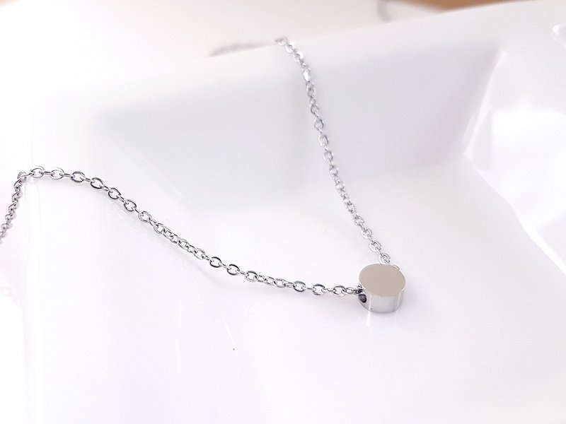 Round  stainless steel  pendant - Necklaces - Stainless Steel Silver