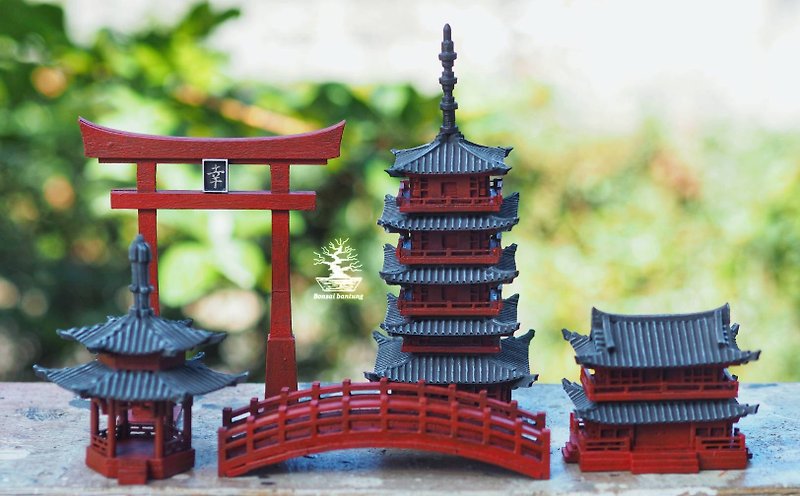 Japanese pavilion model scale model for diorama or home and garden decoration - Items for Display - Wood Red