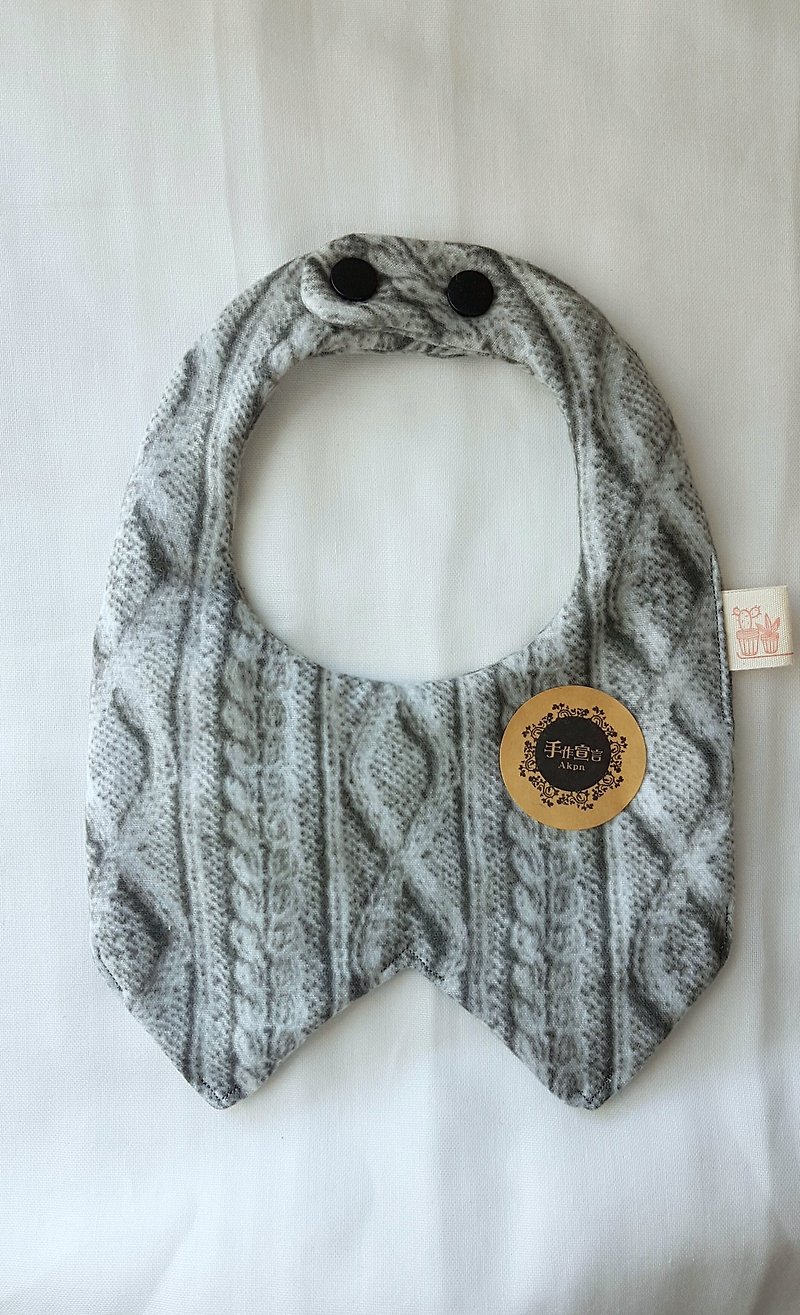 Twisted eight-layer yarn/teeth baby shape bib. Saliva towel. 100% cotton - Bibs - Cotton & Hemp Gray