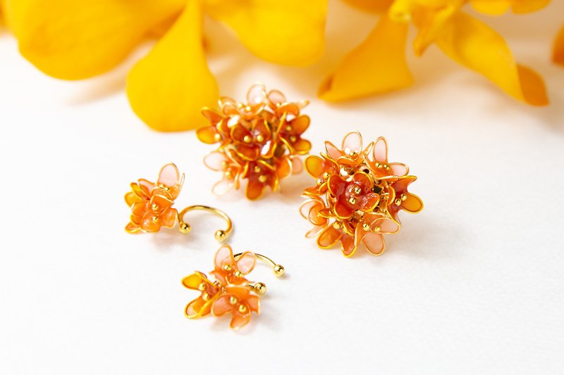 Autumn Golden Osmanthus Handmade Earrings Ear Pins Clip-On Ear Bone Clips - Earrings & Clip-ons - Resin Orange