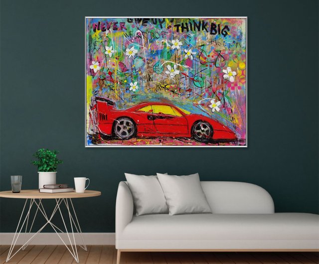 キャンバスに描かれた抽象的でカラフルな車のポップアートの絵画表現