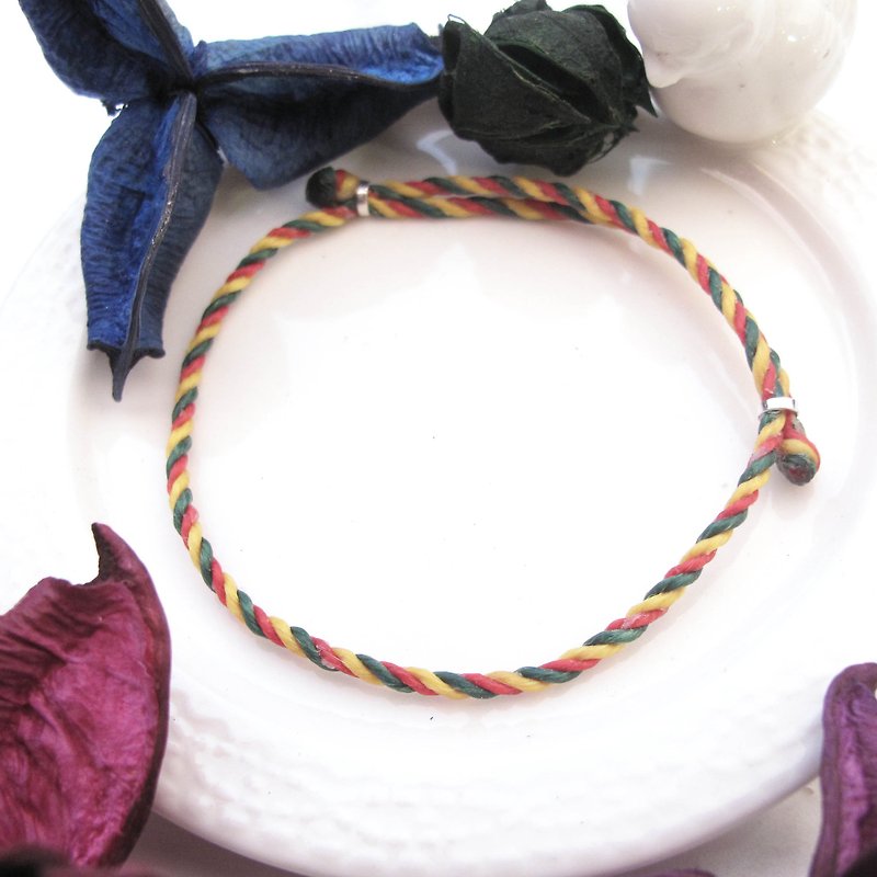 囡仔仔仔[Handmade] Jamaica × wax rope bracelet bright yellow red green - Bracelets - Polyester Green