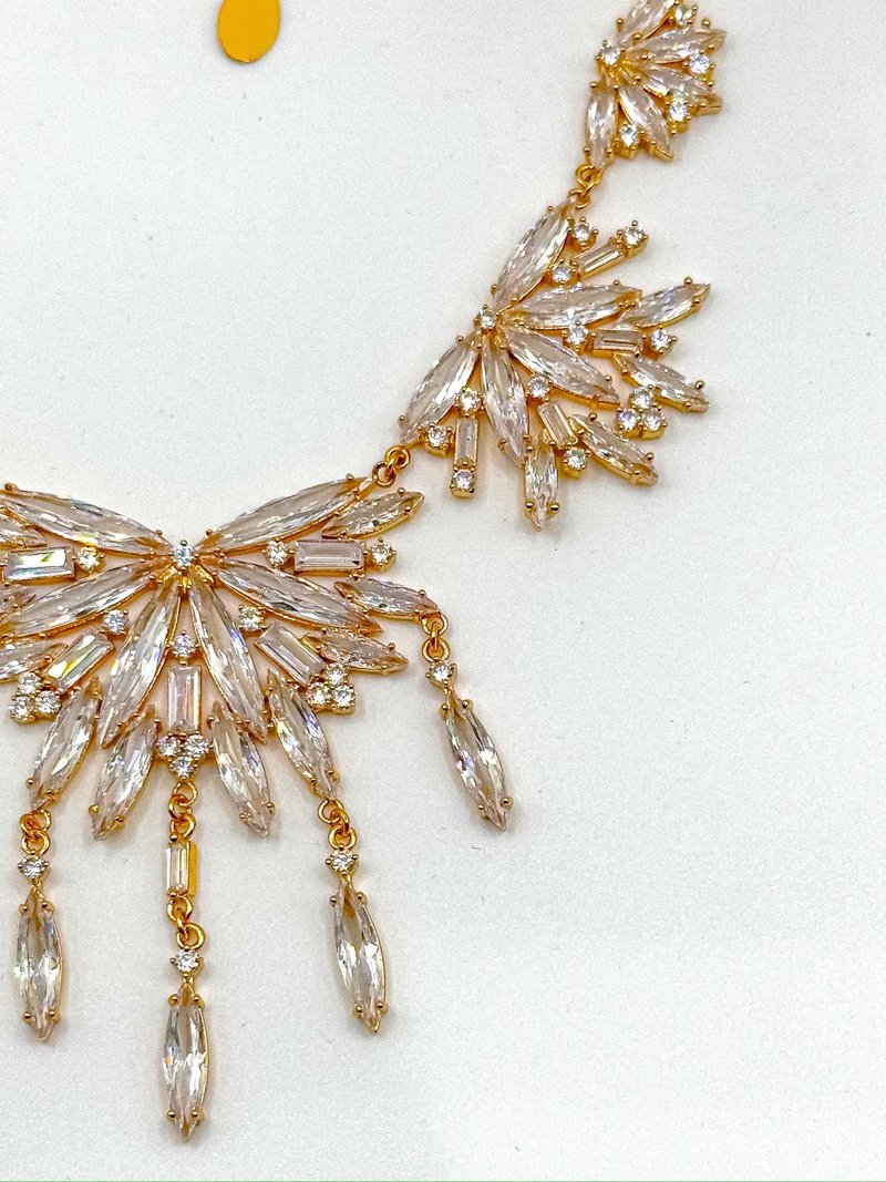 輕奢首飾系列——綻放屬於自己的光芒・耀眼星光水晶項鍊 - 項鍊 - 其他金屬 金色