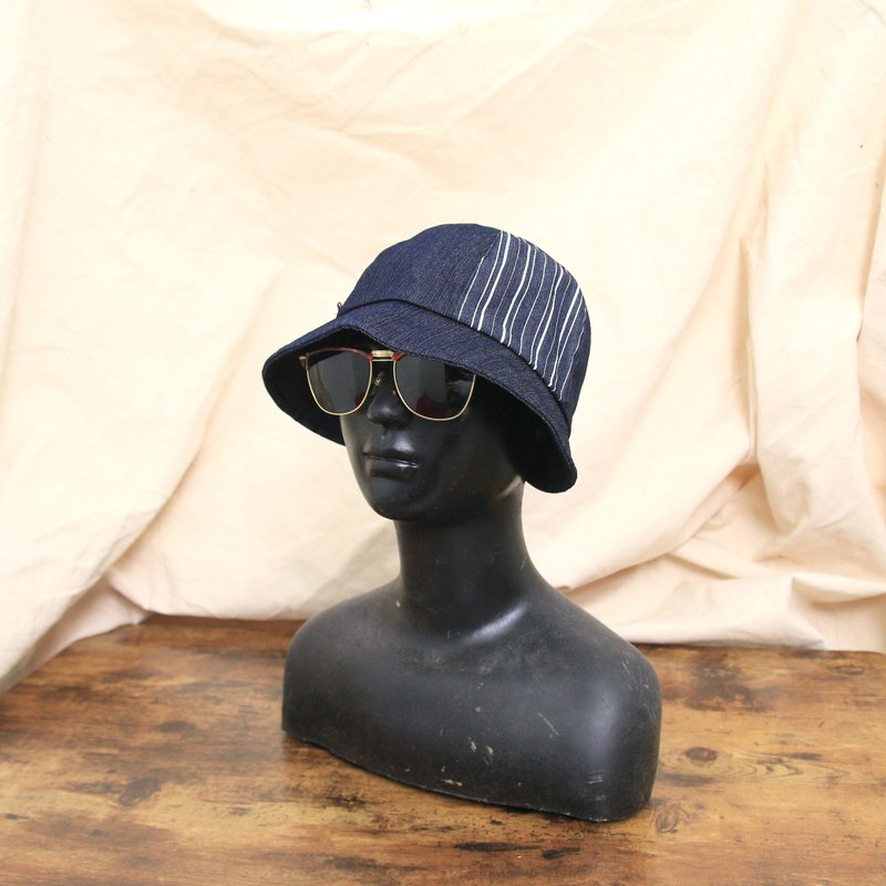 Back to Green::戶外漁夫帽  深牛仔條紋 d-58//vintage hat - 帽子 - 棉．麻 