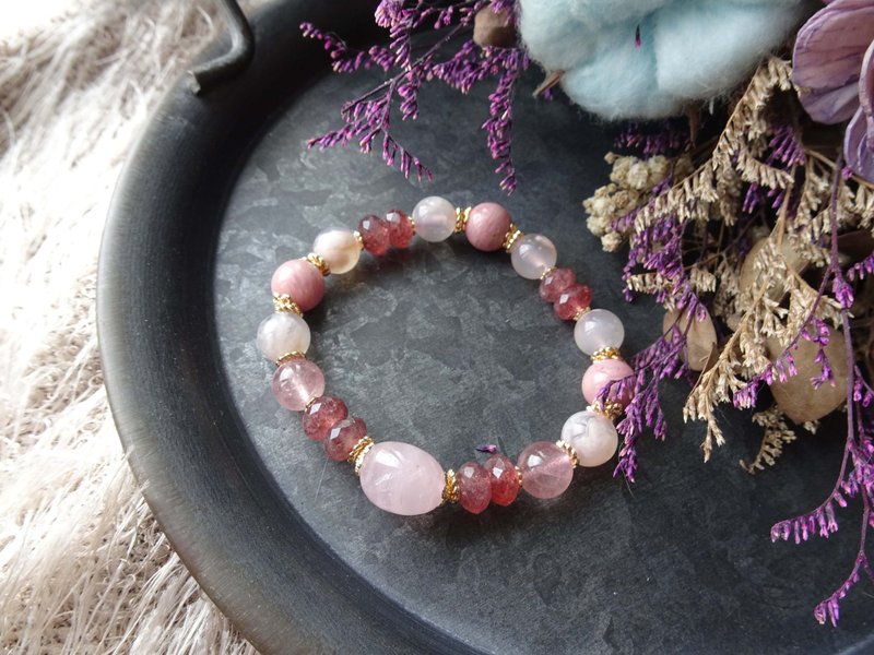 Cherry Berry Berry Ice Stuffed Crystal Bracelet Pink Crystal Strawberry Crystal Cherry Blossom Agate Rose - Bracelets - Crystal Pink