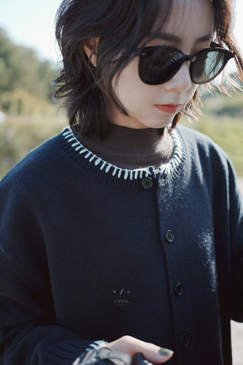 Self-Necklace Knit Cardigan - 2 Colors - Deep Blue - สเวตเตอร์ผู้หญิง - ผ้าฝ้าย/ผ้าลินิน สีน้ำเงิน