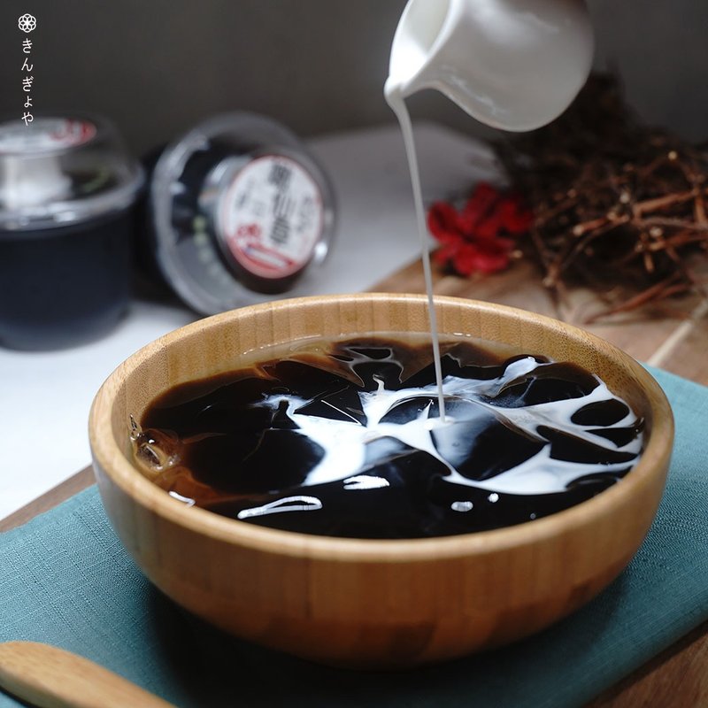 Low-sugar handmade-tender grass jelly - เค้กและของหวาน - อาหารสด สีดำ