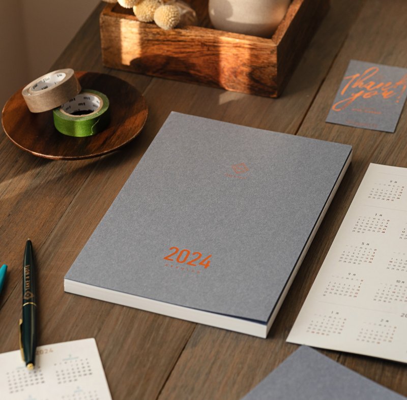 TAKE A NOTE 2024 REGULAR PLANNER - English ver. A5 - 筆記本/手帳 - 紙 灰色