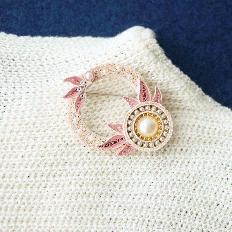 minamo no hana Brooch / Paper Jewelry - เข็มกลัด - กระดาษ สึชมพู