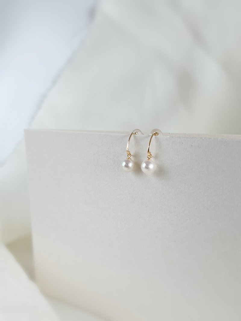 Dew Glow Earring- 18K Japan Akoya Pearl Earring - ต่างหู - เครื่องประดับ สีทอง