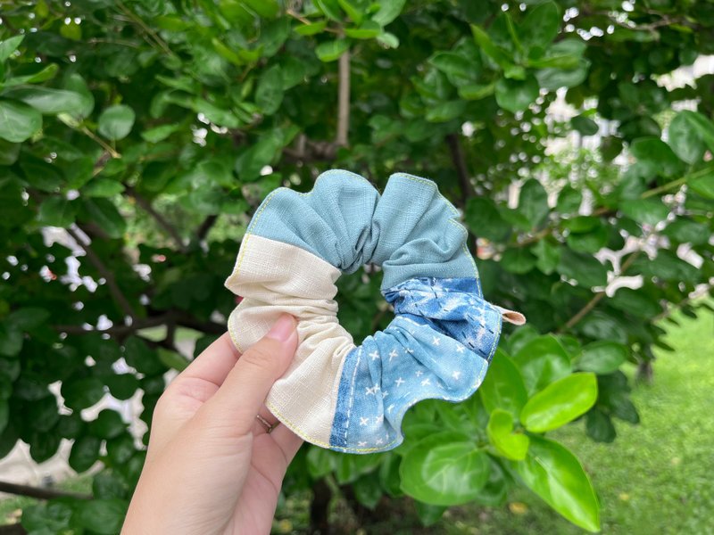 Three-piece lotus leaf hair tie/donut/printed indigo dye-off-white lake blue - เครื่องประดับผม - ผ้าฝ้าย/ผ้าลินิน สีน้ำเงิน