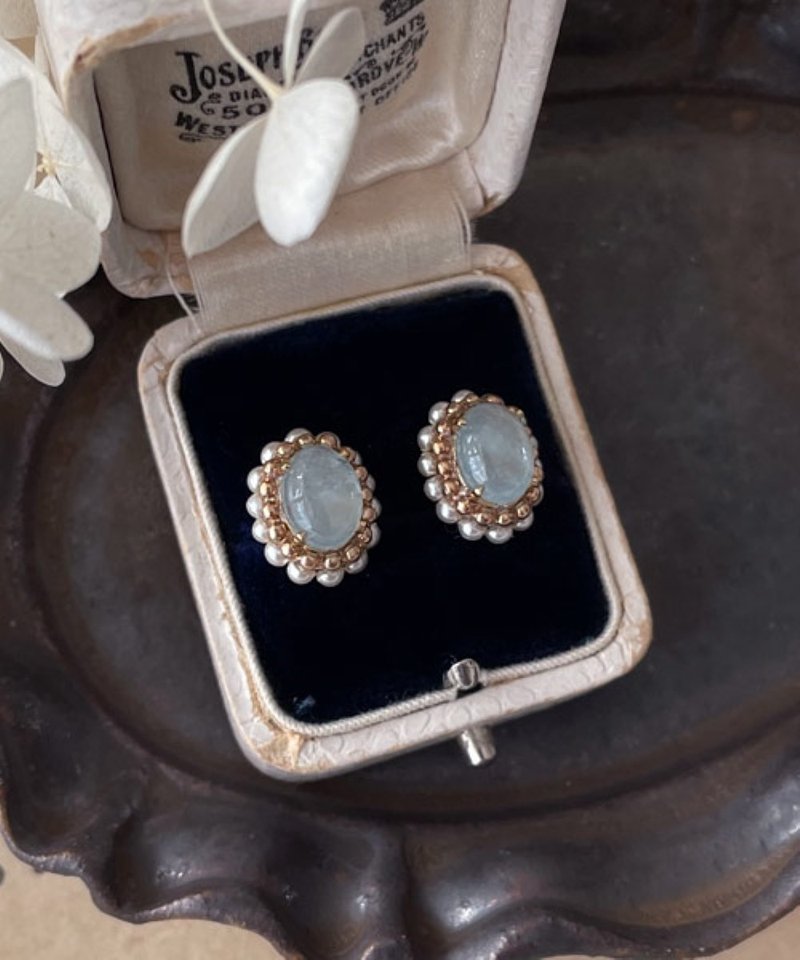 14kgf Aquamarine and vintage pearl oval earrings OR brass ear clips / March birthstone ear pins / ear loops - ต่างหู - เครื่องเพชรพลอย สีน้ำเงิน