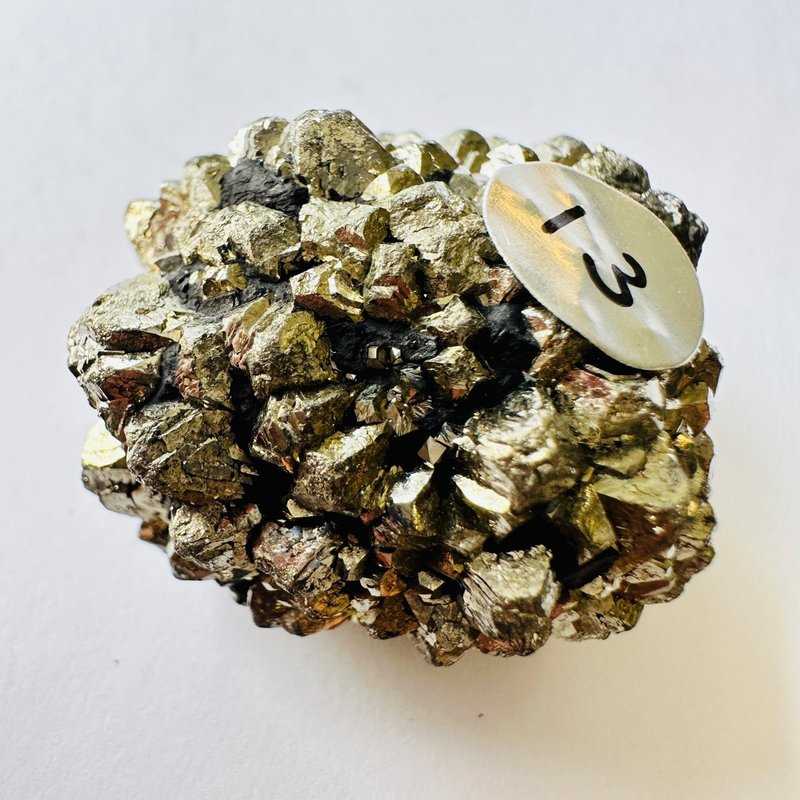 Pyrite Silver 13 Raw Stone Mineral Standard Crystal Stability Lucky Wealth Accumulation Sands Fool's Gold - ของวางตกแต่ง - วัสดุอื่นๆ สีทอง