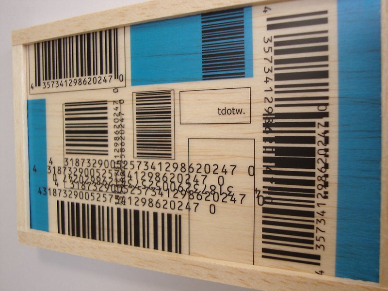 barcode and blue design - ตกแต่งผนัง - ไม้ สีน้ำเงิน