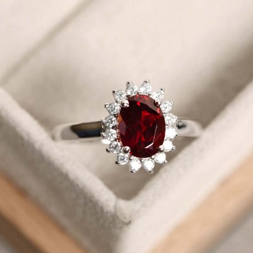 ルビーシルバーリング シルバーリング、レッドルビー宝石、8.5 x 6.5、結婚指輪または