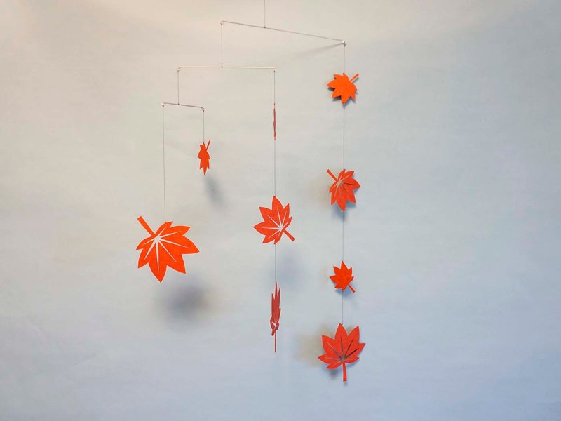 Mobile maple 2 - Wall Décor - Paper Red