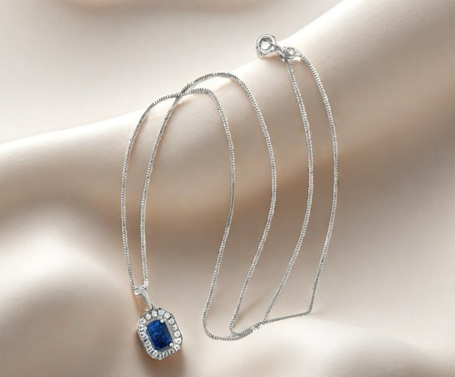 9K デリケート ステートメント ロイヤル サファイア ネックレス