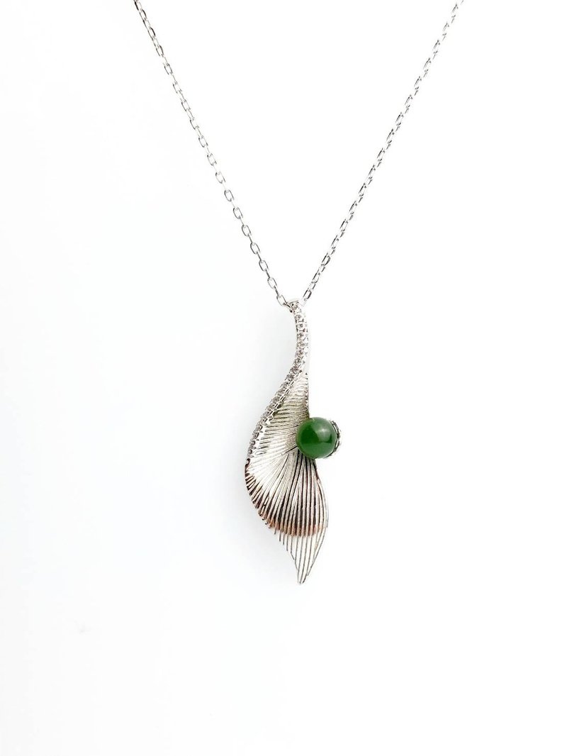 JadeStyle Jade Ideology [One Leaf Knows Autumn] 925 Silver Necklace - Necklaces - Jade Green