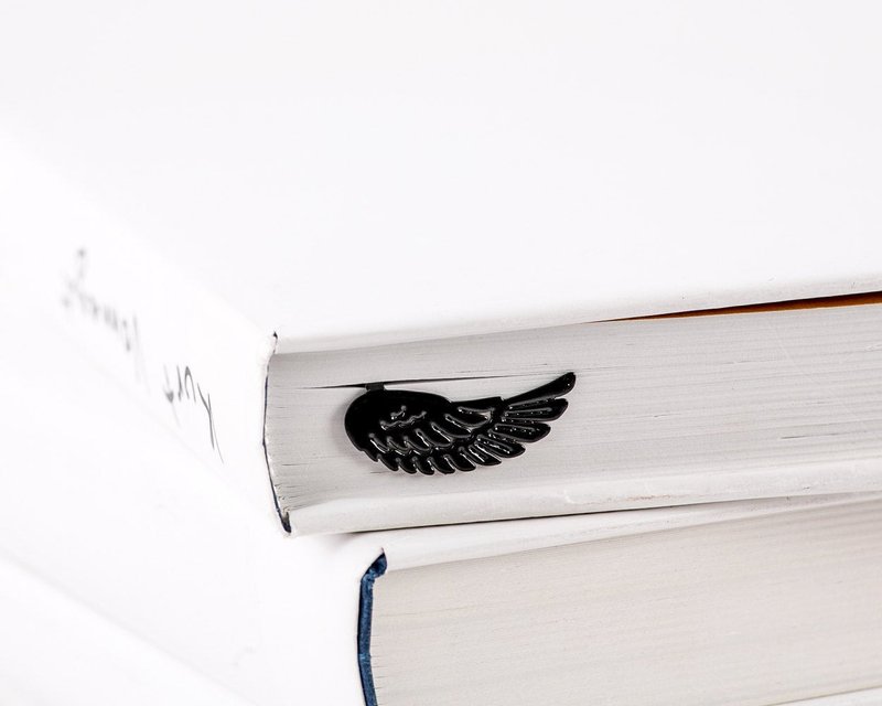 Metal Bookmark // Black Wing // Free shipping worldwide - 書籤 - 其他金屬 黑色