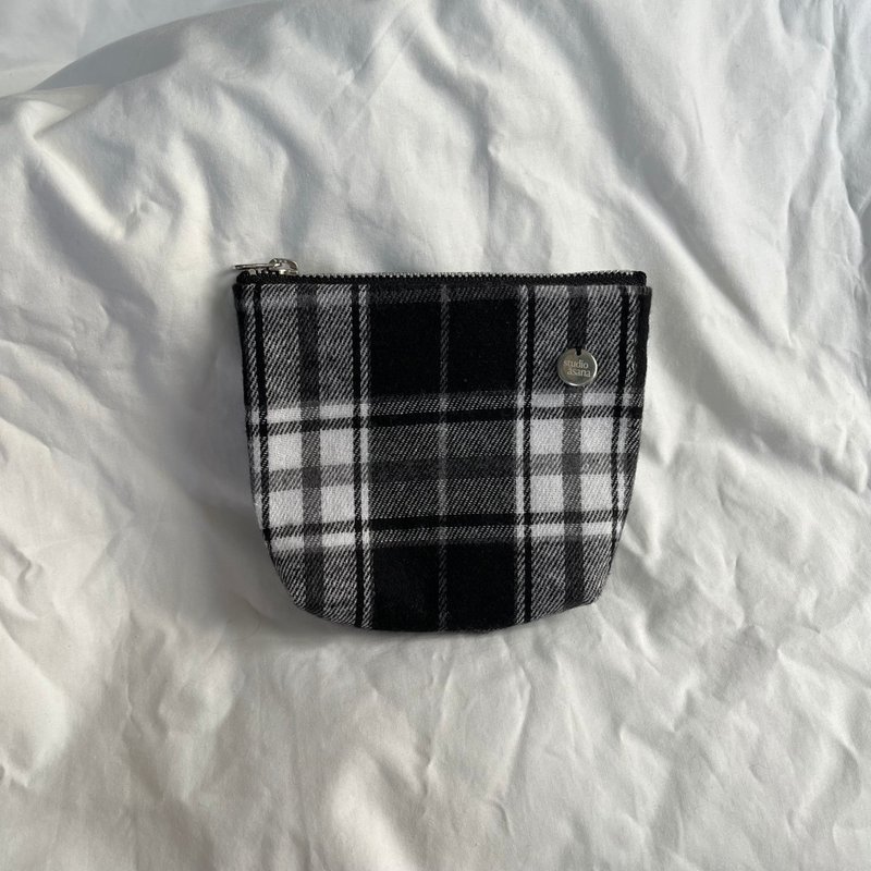 āsana Simple Daily Pouch / Monochrome Check (S Size) - Toiletry Bags & Pouches - Cotton & Hemp Black