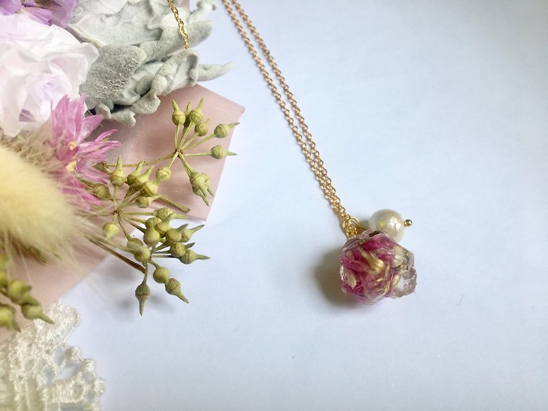 *My Fancy Handmade*Natural Dried Flower Necklace - Necklaces - Plants & Flowers Red