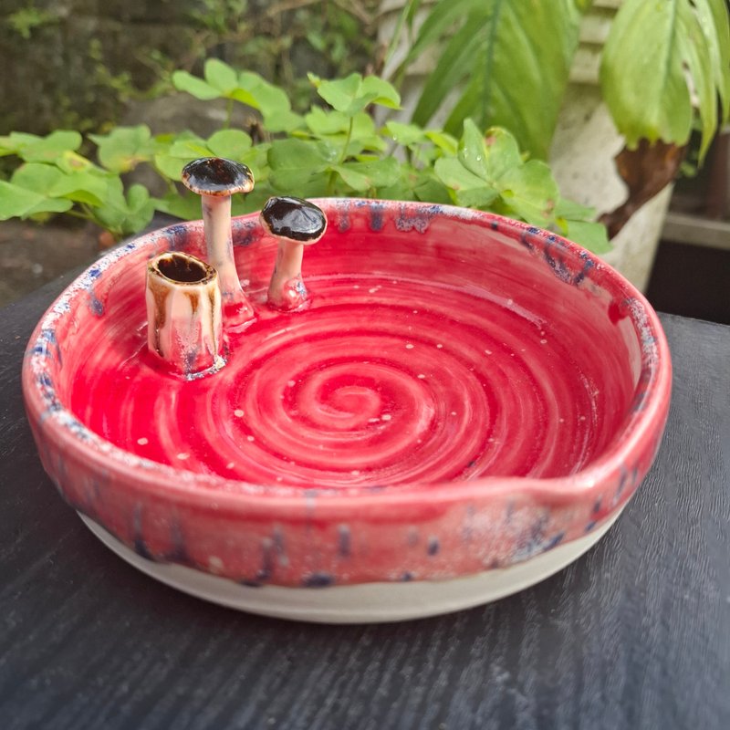 陶器のお香立て／アロマプレート／アクセサリートレイ／玄関のキートレイ／小物入れ／インテリアオブジェ／水盤 - キャンドル・燭台 - 陶器 多色