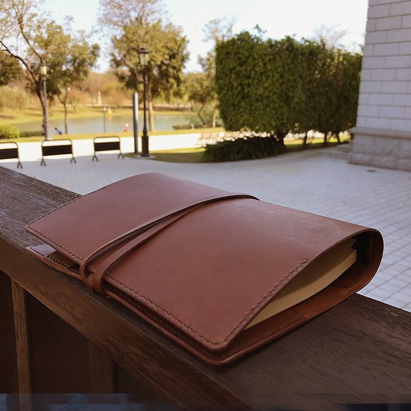Emmanuelle II A5 six-hole loose-leaf leather book jacket/handbook/notebook-Autumn Maroon - Notebooks & Journals - Genuine Leather Brown