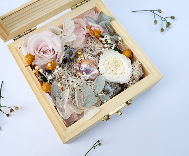 バロック オリジナルデザイン パール飾り 木箱 金属製小台付