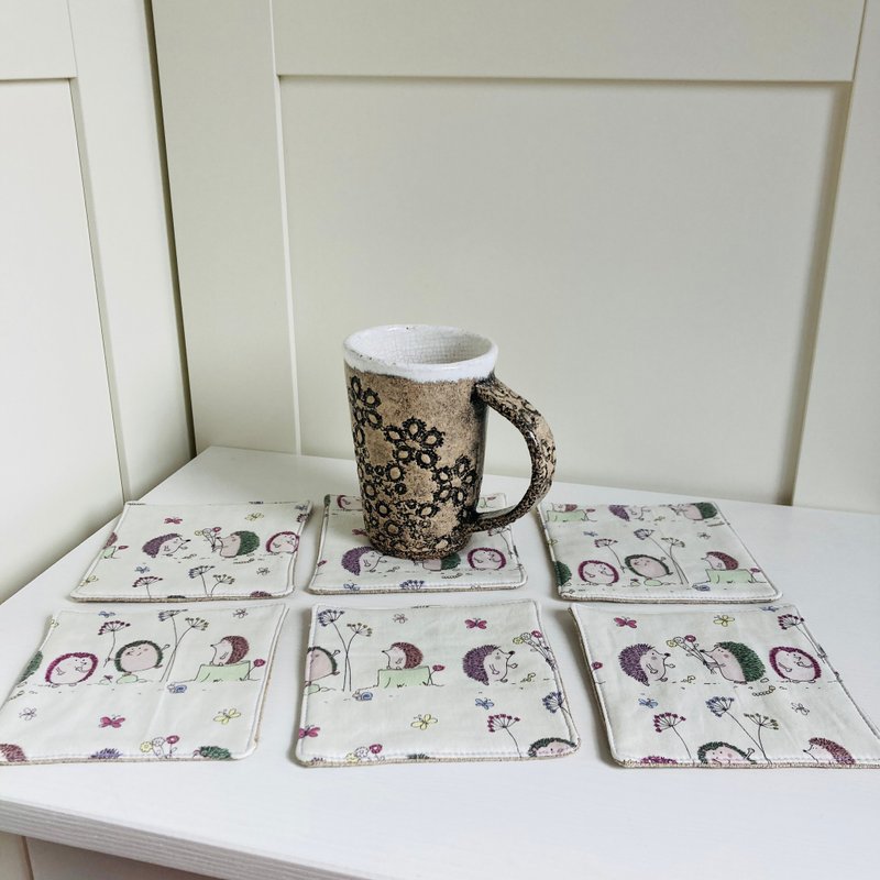 Hedgehogs coaster Set of 6 Linen-cotton coasters 11.5 x 11.5 cm - 杯墊 - 亞麻 綠色